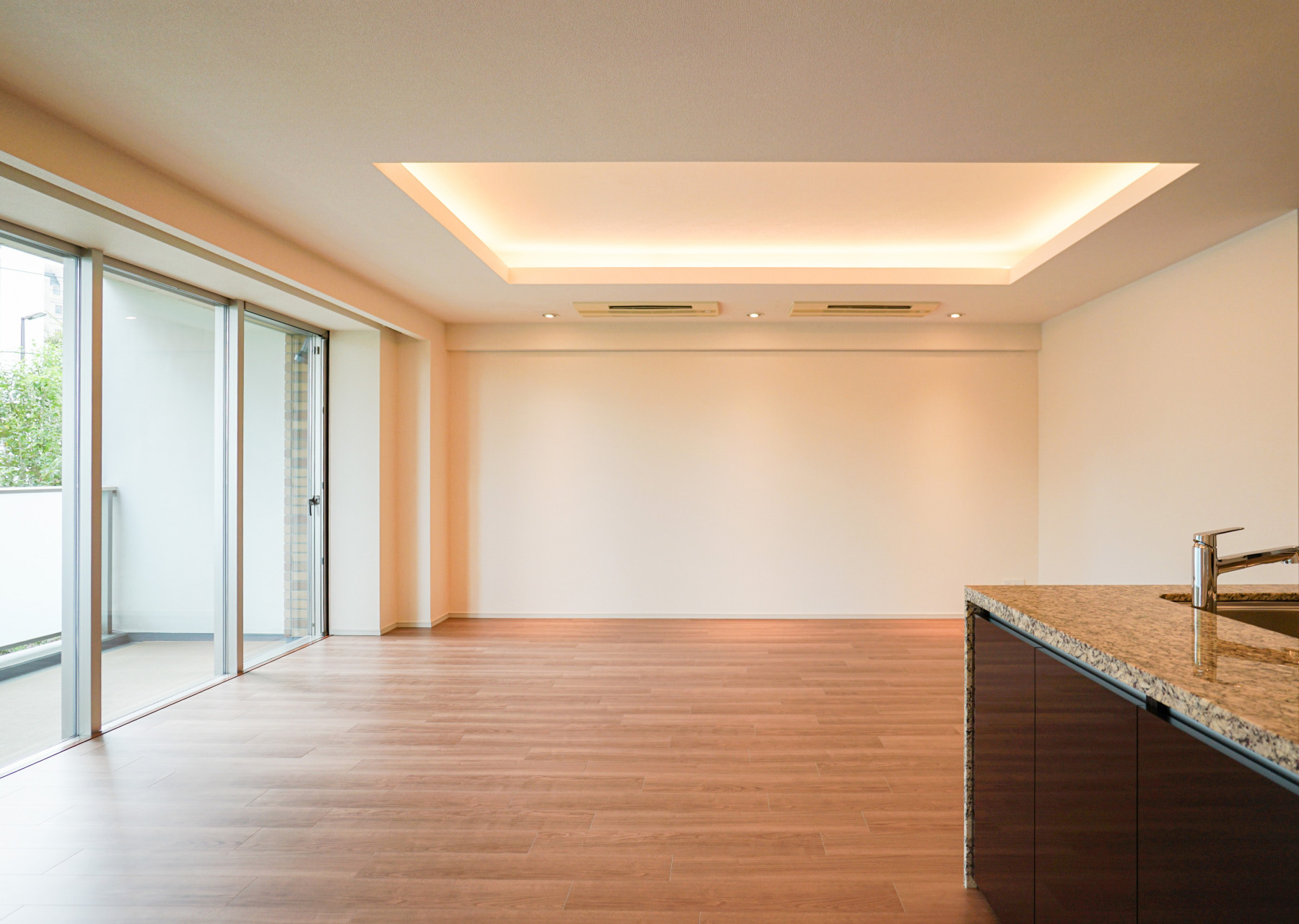 ガラスコーティングで物件価値を高める